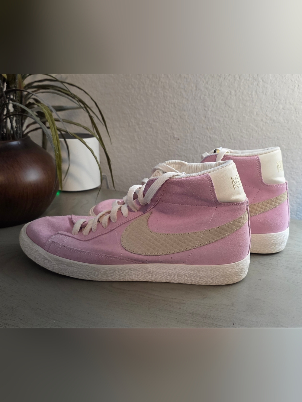 Nike Blazer Mid Premium Vintage QS  "Prism Pink/Sand Dune-Sail"  Size 10 - Picture 4 of 7